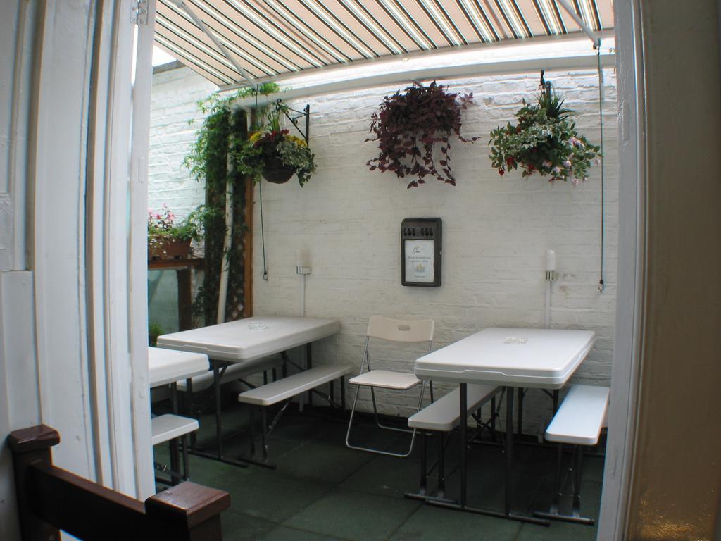 Falcon Hotel London Ngoại thất bức ảnh