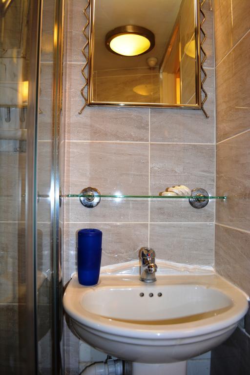 Falcon Hotel London Phòng bức ảnh