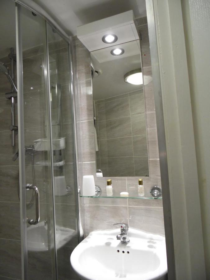 Falcon Hotel London Ngoại thất bức ảnh