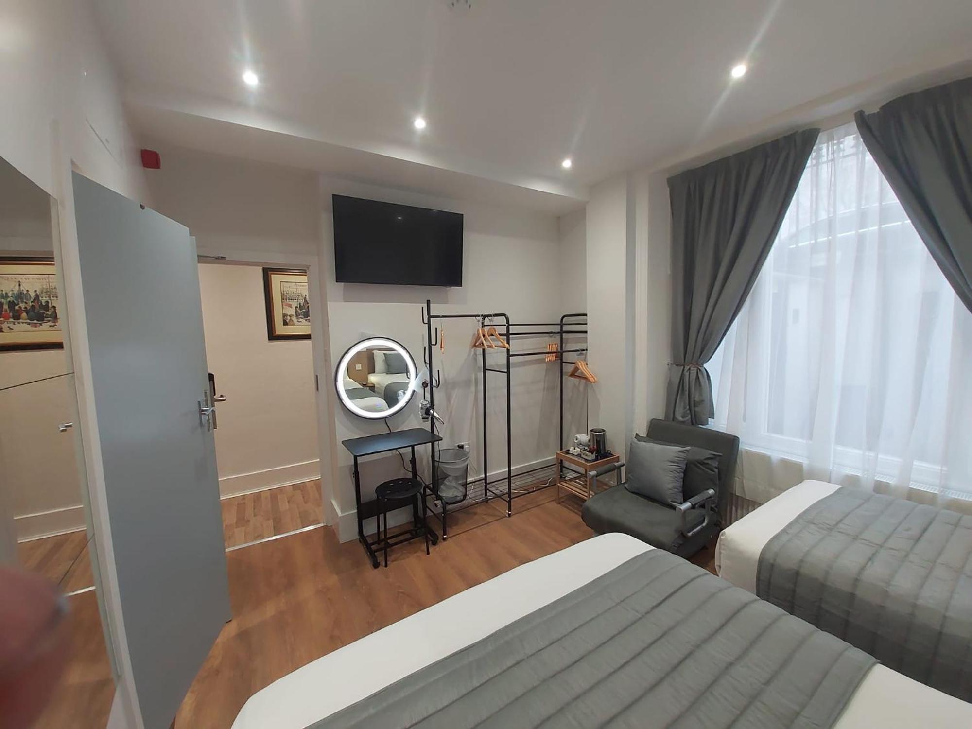 Falcon Hotel London Ngoại thất bức ảnh