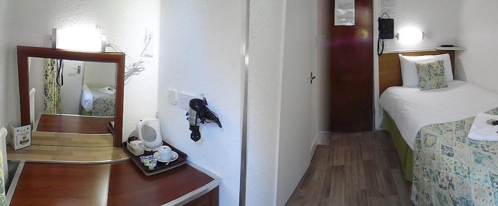 Falcon Hotel London Ngoại thất bức ảnh