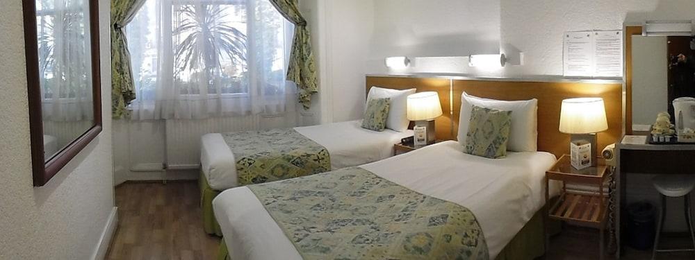 Falcon Hotel London Ngoại thất bức ảnh